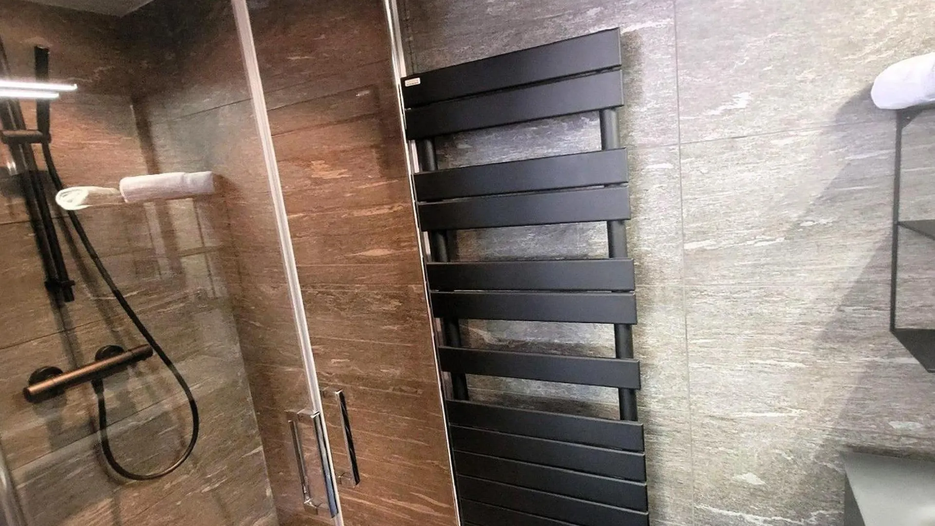 Appartement Chic 6 Pers, Centre Village, Proche Commodites - Fr-1-598-189 レ・ジェ 0*,